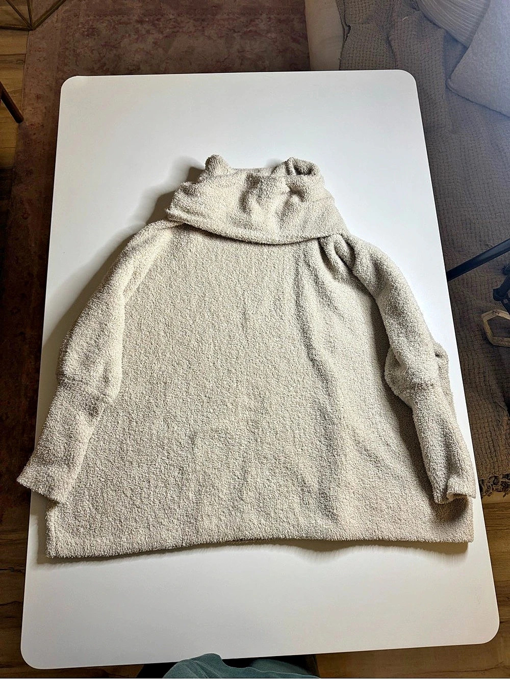 Jessica Simpson Cream Cowl Neck Sweater Size Medium Like New